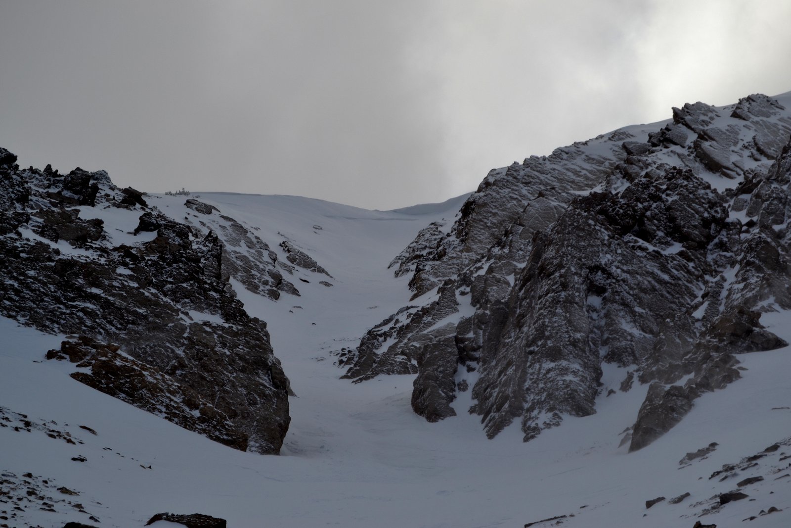 Avalanche on wind-loaded slope in N. Bridgers