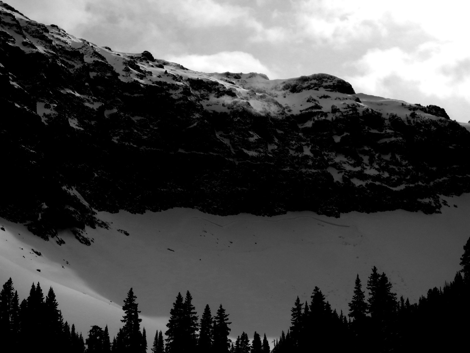 Natural Avalanche Near Flanders