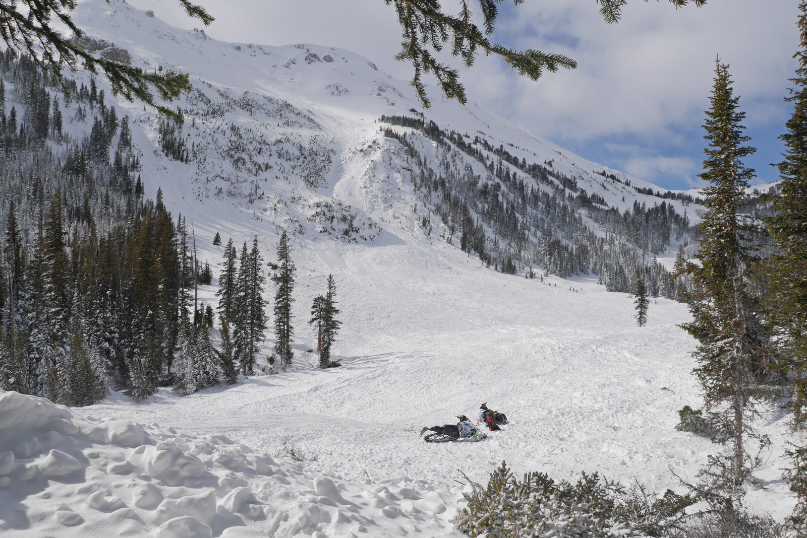 Historic Avalanche on Henderson Mtn. over Lulu pass road 2